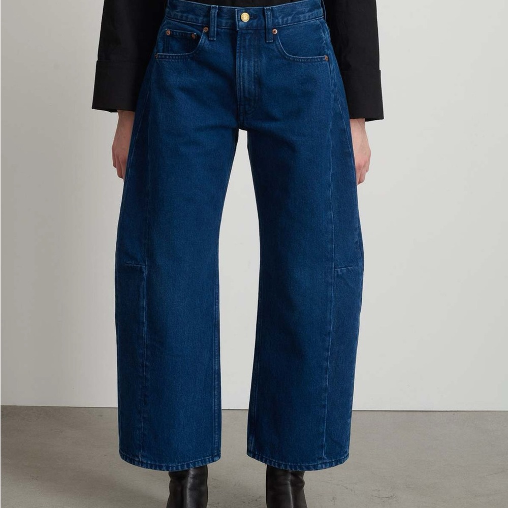 B SIDES Relaxed Lasso in Van Blue